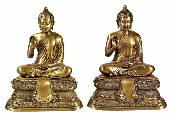 Brass Buddha//Bouddha en laiton
