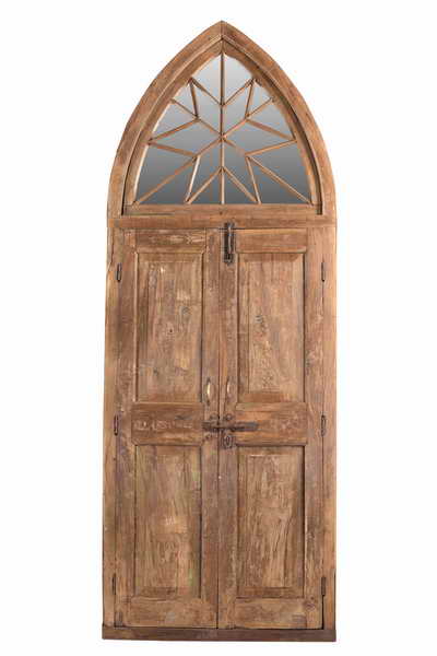 [[Old teak door with a pointed arch///Vieille porte en teck avec un arc en pointe]]