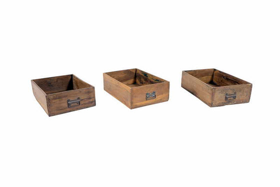 [[Old teak wood box///Boite en ancien bois de teck]]