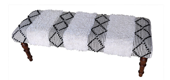 [[Hand woven rug bench///Banc de tapis tissé à la main]]