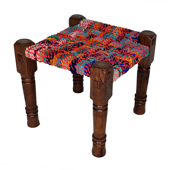 [[Charpai multicolor stool///Tabouret multicolore Charpai]]