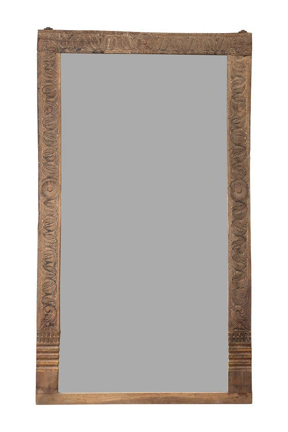 [[Old teak door frame with a mirror///Vieux cadre de porte en teck avec un miroir]]