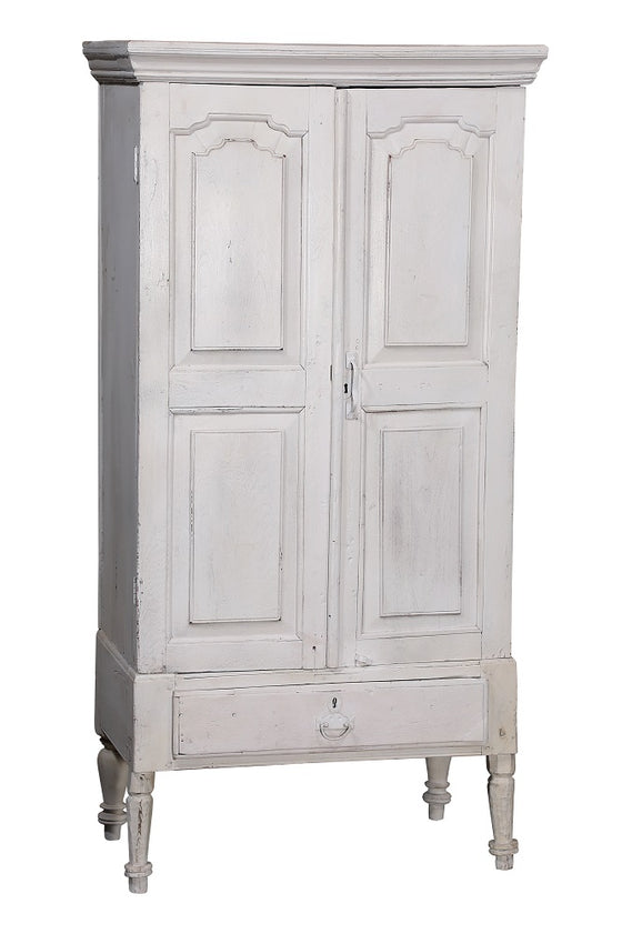 [[Whitewashed old teak cabinet///Vieux meuble en teck blanchi à la chaux]]