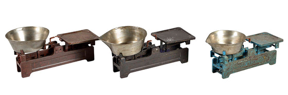 Iron Measuring Scale//Balance en fer