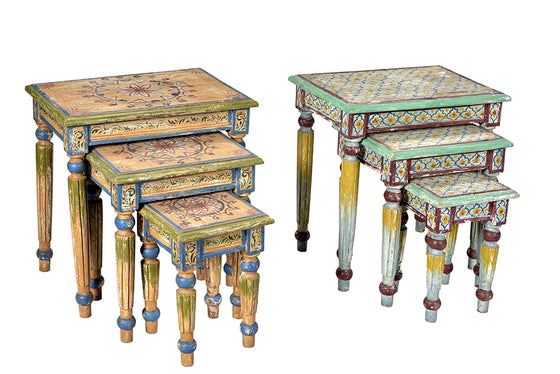 Wooden Painted Stool//Tabouret en bois peint