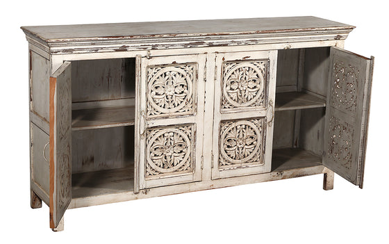 [[Whitewashed sideboard with detailed carving///Buffet blanchi à la chaux avec des sculptures détaillées]]