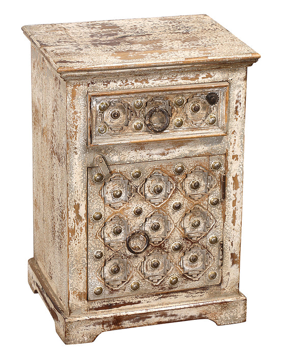 [[Pastel beige bedside table with brass accents///Table de nuit beige pastel avec des accents de laiton]]
