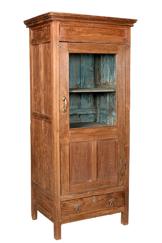 [[Wooden Cabinet//Armoire en bois]]