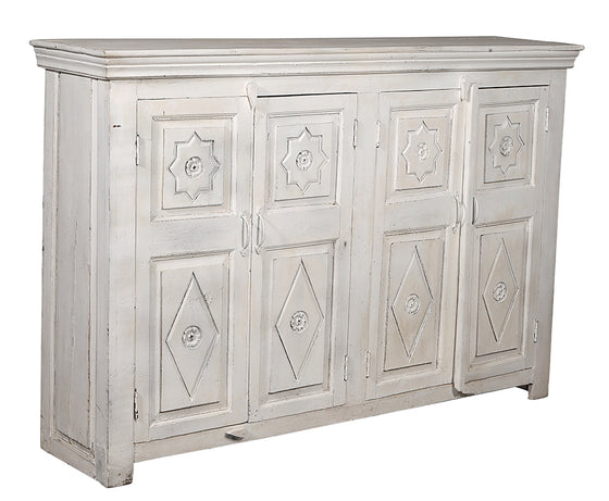 [[Whitewashed sideboard with hand carved doors///Buffet blanchi à la chaux avec portes sculptées à la main]]