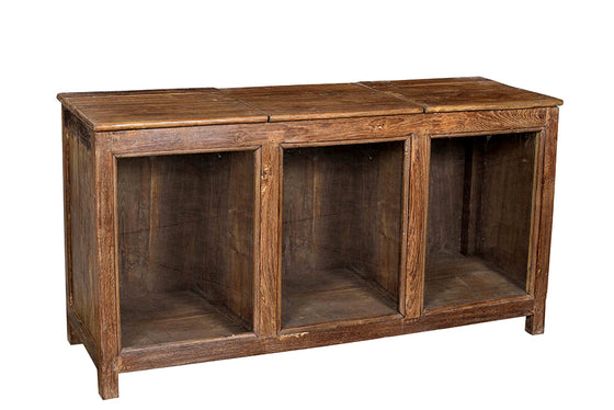 Wooden Cabinet//Armoire en bois