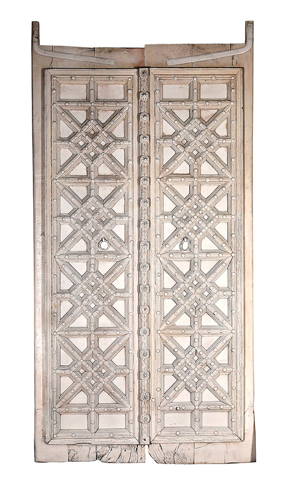 [[Whitewashed old teak wood door panel///Panneau de porte en vieux bois de teck blanchi à la chaux]]