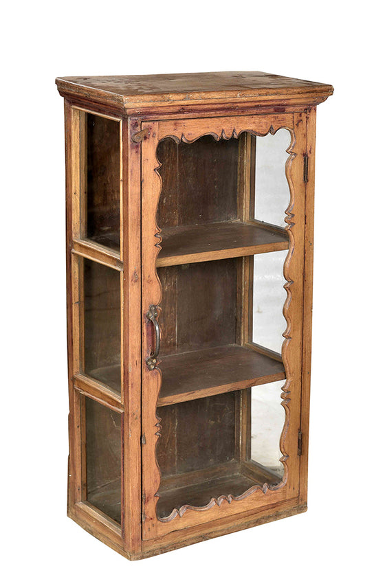 Glass Cabinet//Armoire vitrée
