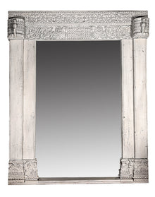  [[Whitewashed old teak door frame with a mirror///Cadre de porte en vieux teck blanchi à la chaux avec un miroir]]