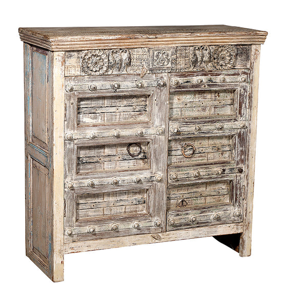 [[Pastel beige cabinet with old decorative doors///Cabinet beige pastel avec vieilles portes décoratives]]