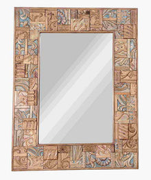  [[Mirror frame made with pieces of old carvings///Cadre de miroir réalisé avec des morceaux de sculptures anciennes]]