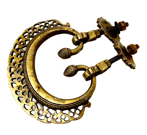 [[Decorative brass door handle///Poignée de porte décorative en laiton]]