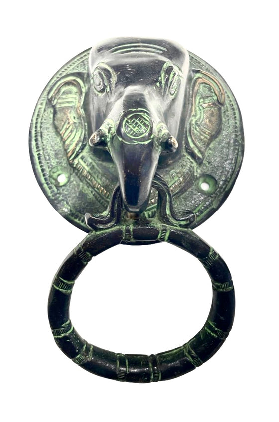 [[Elephant brass door knocker///Heurtoir de porte en laiton en forme d'éléphant]]