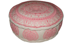  [[SURYA embroidered cotton pouf : Coral///SURYA pouf brodé en coton : Corail]]
