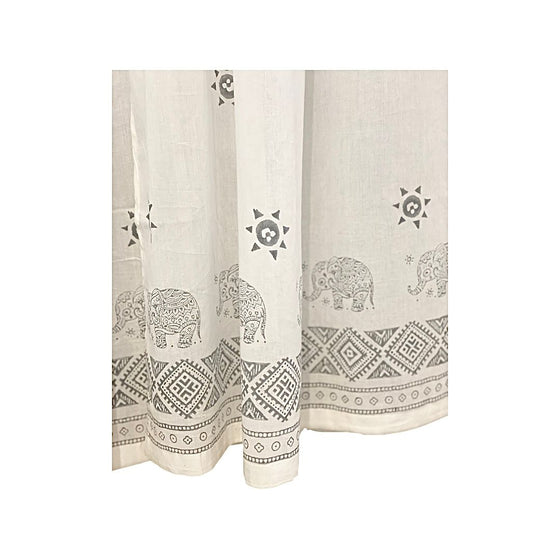 [[Elephant and stars: Curtain///Eléphant et étoiles : Rideaux]]