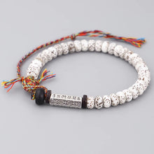  [[Tibetan bodhi seed bracelet///Bracelet tibétain en graines de bodhi]]