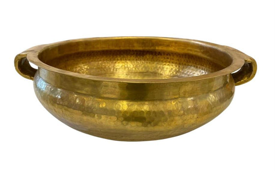 [[Hand forged brass urli bowl///Urli en laiton]]