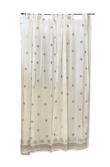  [[Elephant and stars: Curtain///Eléphant et étoiles : Rideaux]]