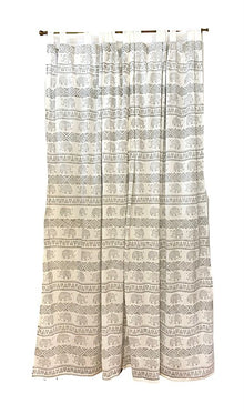  [[Elephant : Curtain///Eléphant]]