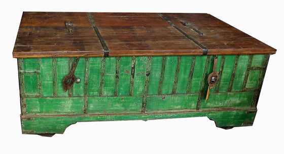 Vintage Teak Chest//Coffre Millésime en Teck Ancien