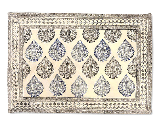 [[Andaman blue : Set of 4 table mats///Andaman bleu : Lot de 4 sets de table]]