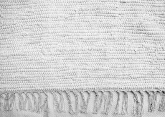 [[Hand-loomed chindi cotton rug : White///Tapis en coton chindi tissé à la main : Blanc]]